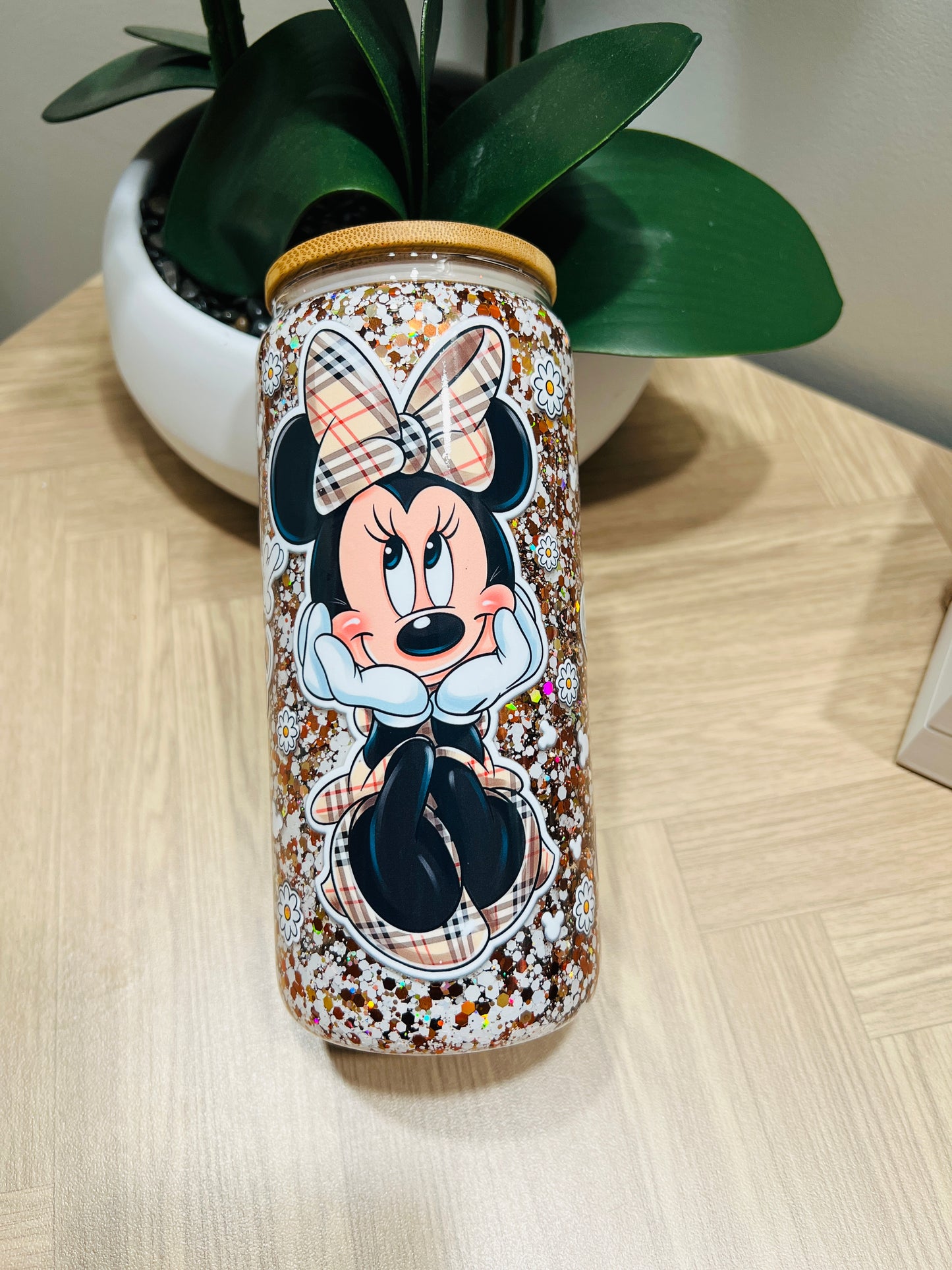 16oz Snowglobe Minnie Mug