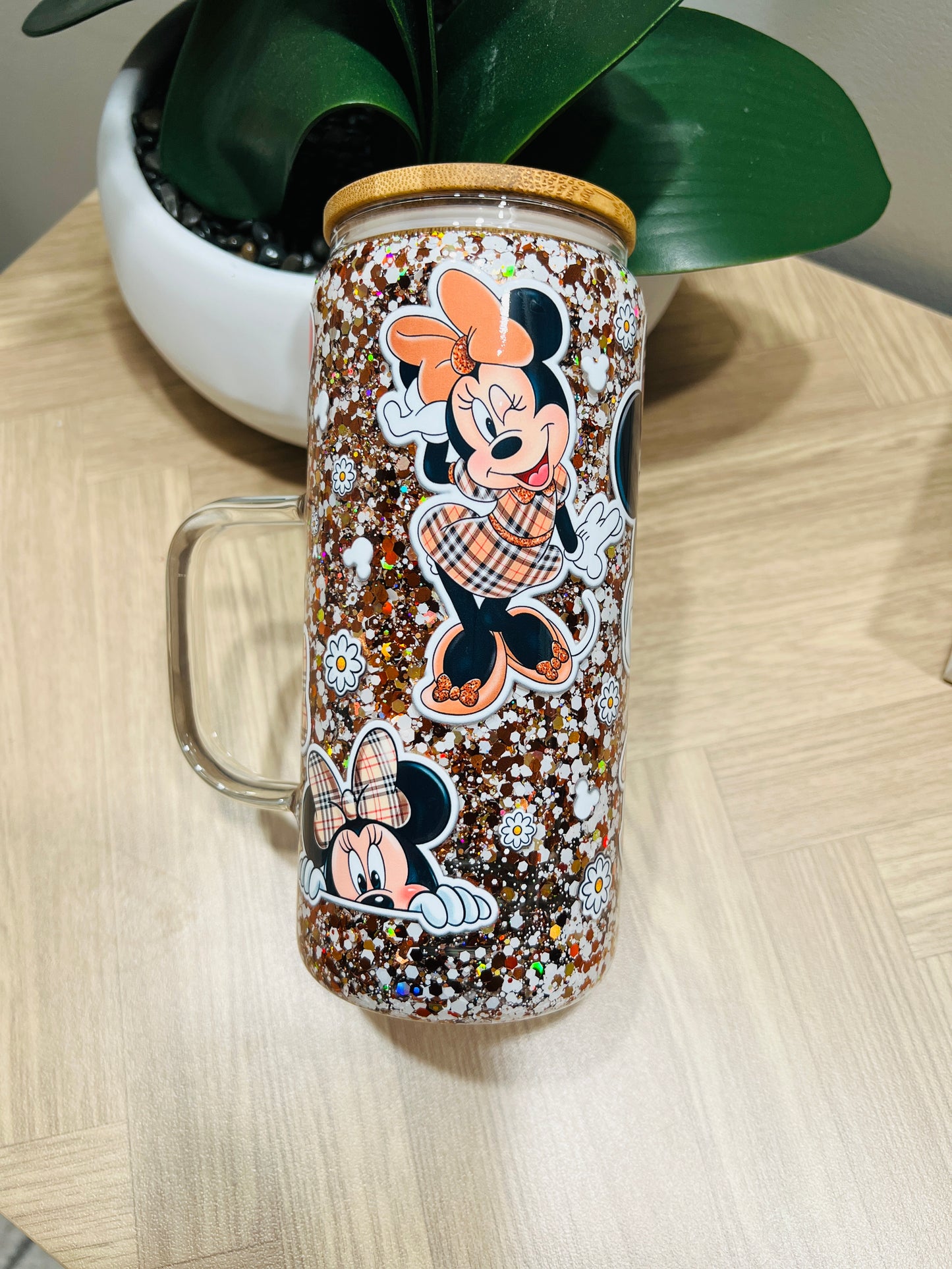 16oz Snowglobe Minnie Mug